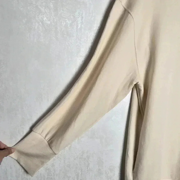 Athleta Womens L Balance Cinch Turtleneck Sweatshirt Chantilly Cream Comfy Layer - Picture 2 of 11